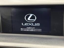 【メーカー純正ナビ】インテリアに溶け込むスタイリッシュな「専用設計」メーカーナビを装備♪視認性や操作性など基本性能にも優れ、より上質なカーライフをお楽しみいただけます。
