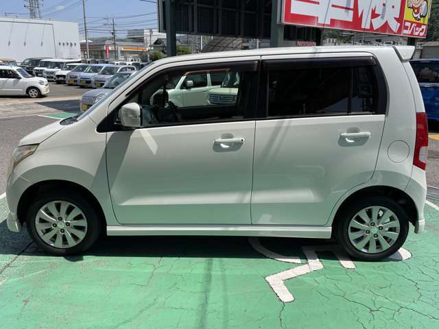 お車ご購入、車検・整備・点検・鈑金・保険★と充実のサポート体制！！　担当スタッフだけでなく各スタッフがお客様のカーライフをしっかりとサポート★万が一の事故等も、ご連絡頂くだけでしっかり対応いたします♪
