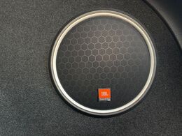 JBLサウンドシステム付き純正ナビ】充実のナビ機能はもちろん、高度なチューニング能力が搭載されており、高音質な音楽をお楽しみいただけます♪