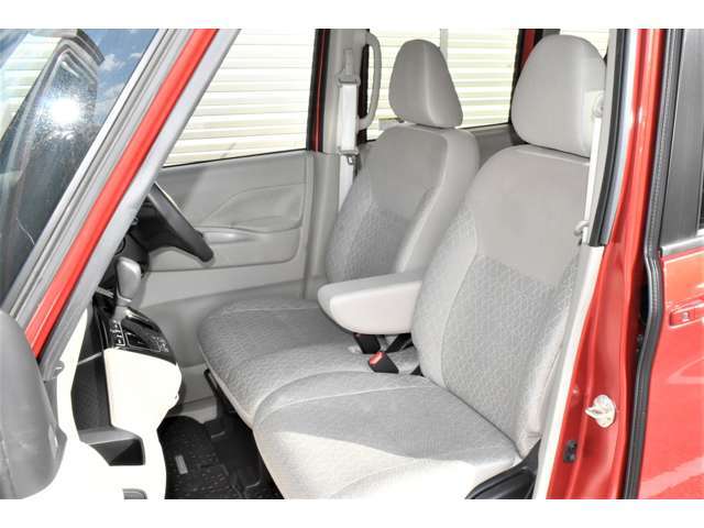 フロントシートにはシートヒーターを装備★☆寒い冬には温まります♪