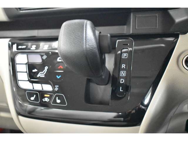 オートエアコンは0.5度刻みで温度設定が可能になっています。