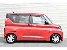 プライバシーガラス付きなので夏の陽射しも防げますし、ラゲッジスペースの荷物を見えにくくする効果もあります。