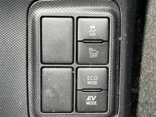 気になる車はすぐにお問い合わせください！画面右側の0066から始まる無料ダイヤルからお問い合わせ下さい！専門スタッフがお車のご質問にお答えいたします！