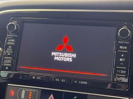 【純正ナビ】人気の純正ナビを装備しております。ナビの使いやすさはもちろん、オーディオ機能も充実！キャンプや旅行はもちろん、通勤や買い物など普段のドライブも楽しくなるはず♪