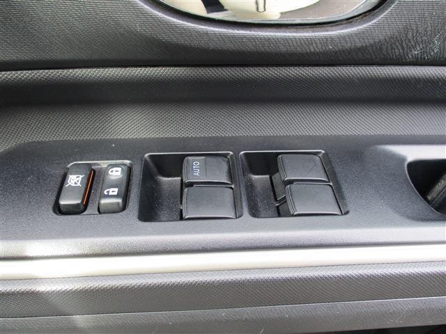 自社認証整備工場にて法定整備点検の実施！エンジンオイル・オイルエレメント・バッテリー・ワイパーゴム・ACクリーンフィルターは交換します！もちろん交換が必要な部品は交換します！