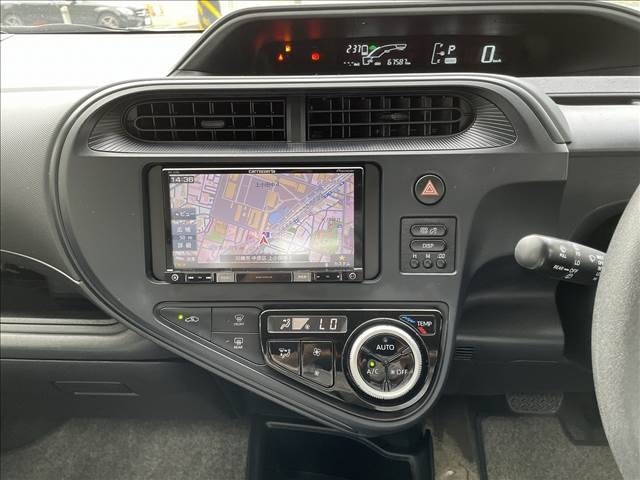 禁煙車　ETC　車両接近通報装置　メモリーナビ　CD再生　Bluetooth接続　キーレスキー　フロアマット　ドアバイザー　リアワイパー　ウインドシールドデアイザー