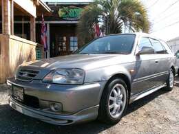 ご覧のとおり大変きれいなコンディションを維持されております。GXエアロ専用ボディキット完備。更にダウンサスや無限NRホイールが備わります。ヘッドライトも目立つ曇りや黄ばみ無く煌びやかなコンディションです。