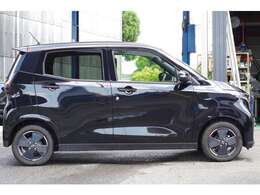 JAAA（日本自動車鑑定協会）発行による鑑定書つきで安心です。これまでの販売店が独自に行ってきたものとは異なり、第三者が鑑定結果を付けることで、より信頼を高めるものです。