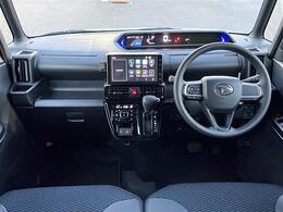 【　オ【インパネ全体】全方位で視界が広く、高い目線で運転もしやすいです！ートエアコン　】車内温度を感知して自動で温度調整をしてくれるのでいつでも快適な車内空間を創り上げます！