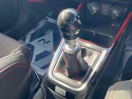 【フロア6速MT】走りの6速MT！！スポーティーな走行をお楽しみいただけます♪