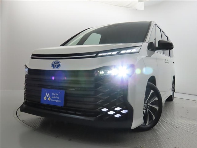 高輝度で点灯速度が速く、しかも消費電力の少ないLEDヘッドライトが装備されています！LEDの明るい光が走行中の視界の確保をサポートして、夜のドライブがより楽しく安全に運転できます♪