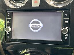 【純正ナビ】人気の純正ナビを装備。オーディオ機能も充実しており、Bluetooth接続すればお持ちのスマホやMP3プレイヤーの音楽を再生可能！毎日の運転がさらに楽しくなります！！