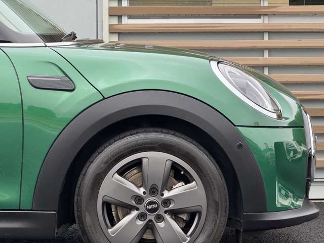 国産車・輸入車問わず、高価下取り致します！残債が残っている車も下取り可能となりますので、是非一度査定をご依頼ください！