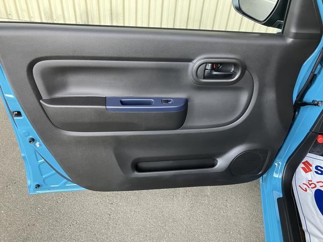 助手席ドアの内側のパネルです。