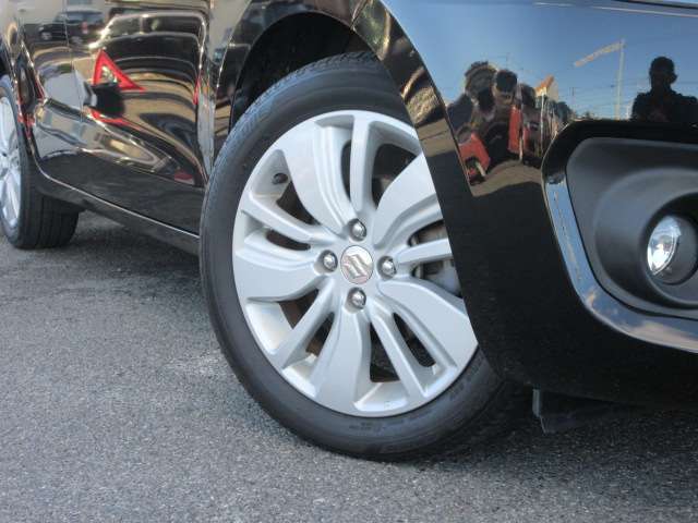 【タイヤについて】アルミホイールや、新品タイヤ、スタッドレスタイヤご相談承ります。