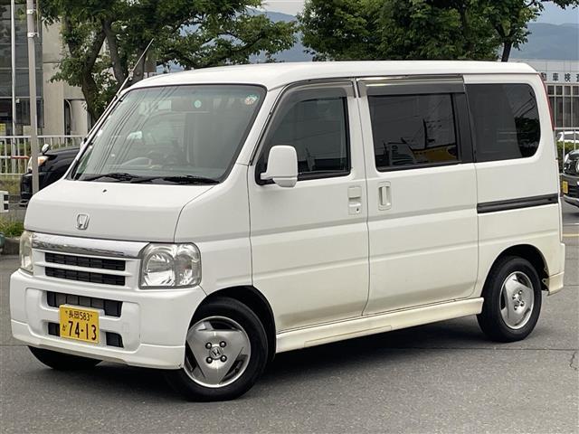 商談ルームにはキッズルームも完備しています☆お子様連れでもゆっくりとお車をお選びいただけます！