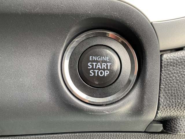 プッシュスタート☆スマートキーを携帯している状態で、押すだけでエンジンの始動が出来ます！