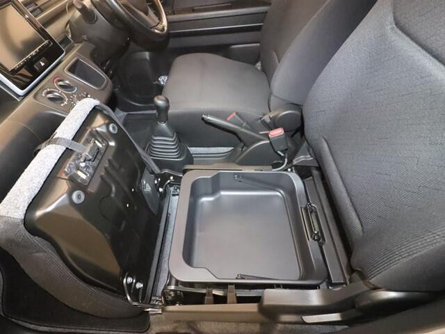遠方販売の実績多数あり！現車を見ないでご購入されるお客様のご不安な点を一掃出来るように案内させて頂きます。ご遠方のお客様も安心してご連絡を下さい♪画像では伝えきれない良さをお伝え致します♪