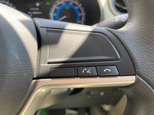 運転席回りの各種操作部となります。ご不明な装置などございましたらお気軽にお尋ねください。