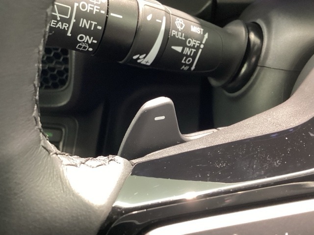 パドルシフト☆手動で変速することが出来ます♪AT車でありながら、MT車のような操作が楽しめます♪