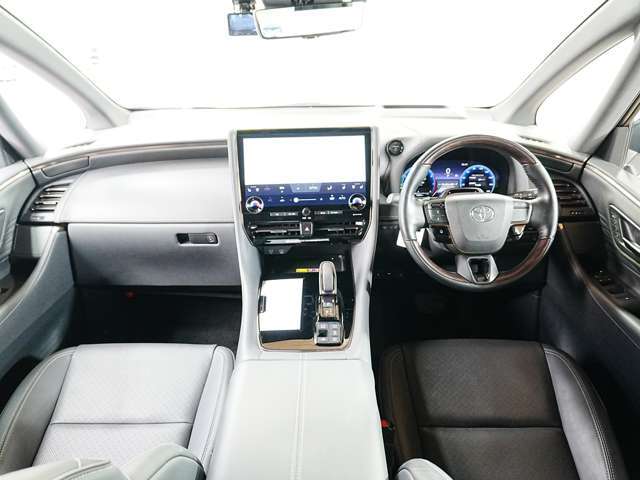 1オーナー　ユニバーサルステップ　デジタルインナーミラー　左右独立ムーンルーフ　ヘッドアップディスプレイ　黒革シート　トヨタチームメイト　ステアスイッチ　パドルシフト　ステアヒーター　メモリシート