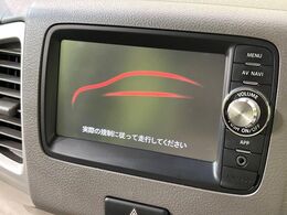 【純正ナビ】人気の純正ナビを装備。オーディオ機能も充実しており、Bluetooth接続すればお持ちのスマホやMP3プレイヤーの音楽を再生可能！毎日の運転がさらに楽しくなります！！