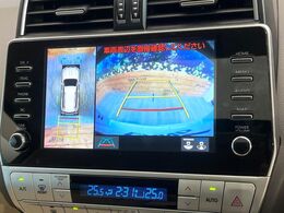 【パノラミックビューモニター】専用のカメラにより、上から見下ろしたような視点で360度クルマの周囲を確認することができます☆死角部分も確認しやすく、狭い場所での切り返しや駐車もスムーズに行えます。