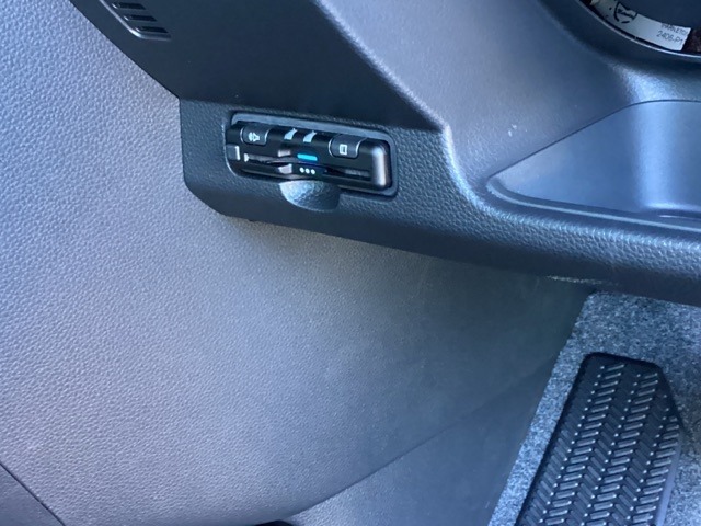 ビルトインタイプの【ETC】で見た目もスッキリ。高速道路の利用にとても便利です。