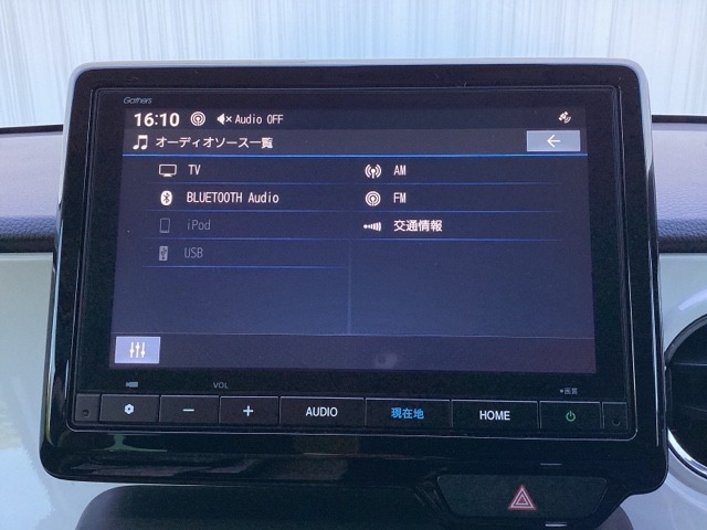 お持ちのスマートフォンと連携して、ナビやBluetoothでの音楽再生が可能です。デザインはもちろん、操作性も良好です。