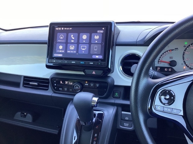 インターナビ搭載。従来のカーナビでは把握できない、より詳細な渋滞情報や防災情報などがわかり、便利なアイテムです。