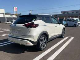 R2年式　キックス　X　ツートーン インテリアエディション　ブリリアントホワイトパール/ピュアブラックのお車が入荷しました☆