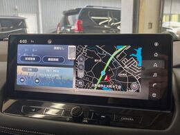 【メーカー純正ナビ】インテリアに溶け込むスタイリッシュな「専用設計」メーカーナビを装備♪視認性や操作性など基本性能にも優れ、より上質なカーライフをお楽しみいただけます。