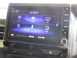 ナビゲーションはギャザズ8インチメモリーナビ（VXU-207NBi）を装着しております。AM、FM、CD、DVD再生、Bluetooth、音楽録音再生、フルセグTVがご使用いただけます。