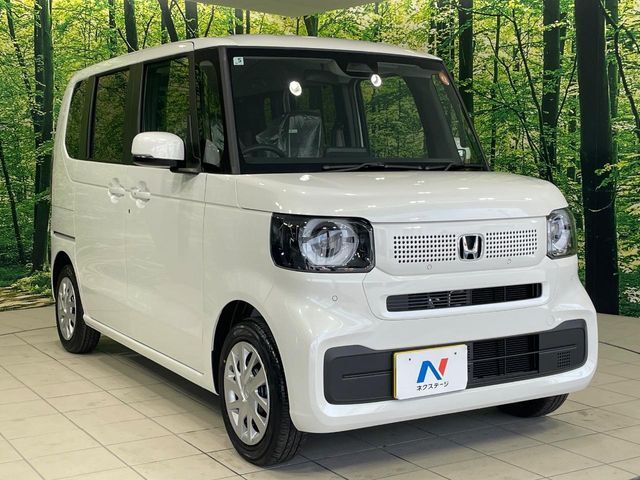 大好評のボディコーティング「弾スプラッシュコート」もご納車までに施工可能。通常のガラスコートと異なる、耐久年数6年の無機質ガラスコーティングが、ボディをキレイな状態に保ってくれます。