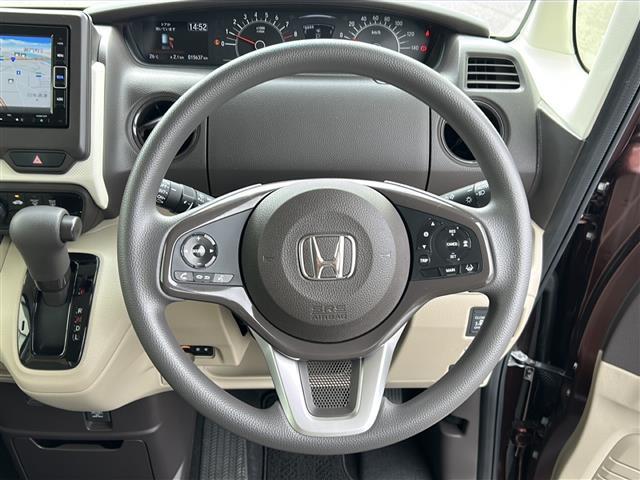 気になる車はすぐにお問い合わせください！画面右側の0066から始まる無料ダイヤルからお問い合わせ下さい！専門スタッフがお車のご質問にお答えいたします！
