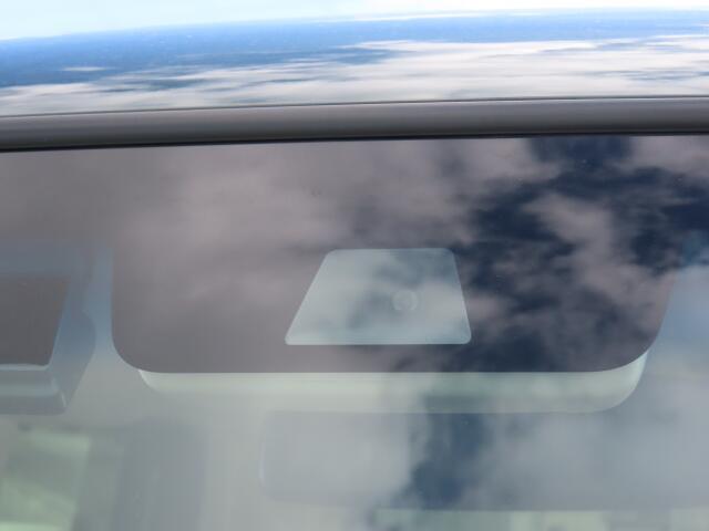 安心の衝突被害軽減装置・レーンキープアシスト付きです