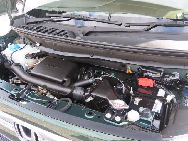 エンジンルームもきれいですよ。機関機構系も良好です。納車前に点検整備も行います。エンジンオイル・オイルフィルター・エアコンフィルター・ワイパーゴムは必ず交換致します（エアコンフィルターは、装着車のみ）