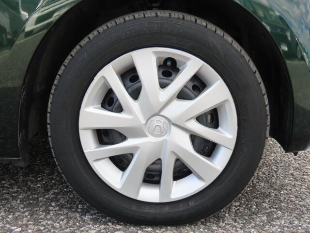 純正のホイールカバーを履いてます！