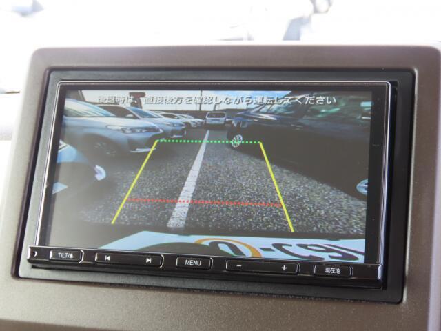バックカメラを装備しております。駐車時に大変役立ちますよ♪運転が苦手な方の味方になってくれます。