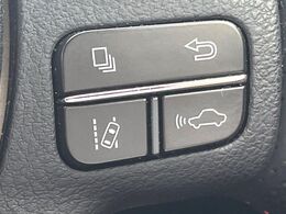 【レーダークルーズコントロール】高速道路での長距離走行が楽に！！自動で速度を保つクルーズコントロールが、衝突軽減システムと連携し、前方の車両を感知して車間を保つように速度調節してくれます！！