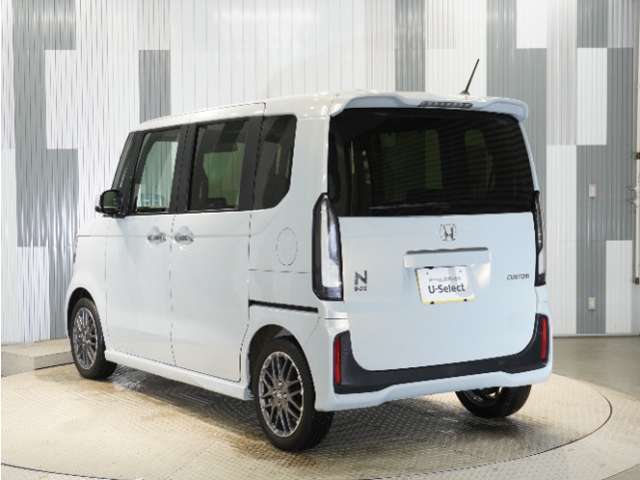 色々なお店で販売しているHonda車ですが、アフターサービスも全てお任せ頂けるのは「HondaCars正規販売店」だけ！ご納車後もお住まいの地域の販売店にて　アフターサービスをお任せいただけます。