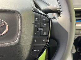 【トヨタセーフティセンス】走行中に前方の車両等を認識し、衝突しそうな時は警報とブレーキで衝突回避と被害軽減をアシスト。より安全にドライブをお楽しみいただけます。