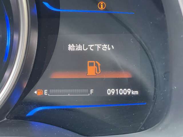 全車ルームクリーニングを行ってご納車いたします！専門業者の協力で見えるところだけではなく、細部まで行き届いたクリーニングを行っております！気持ちのいいご納車をお届けできるよう準備を心がけております！