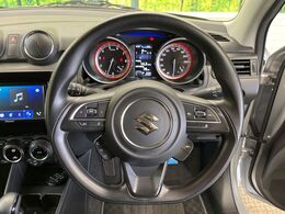 【スズキ　セーフティサポート】走行中に前方の車両等を認識し、衝突しそうな時は警報とブレーキで衝突回避と被害軽減をアシスト。より安全にドライブをお楽しみいただけます。