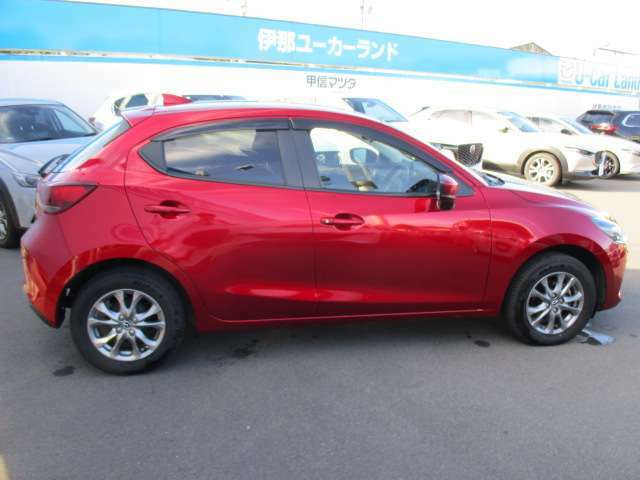 コンパクトで低燃費なMAZDA2！