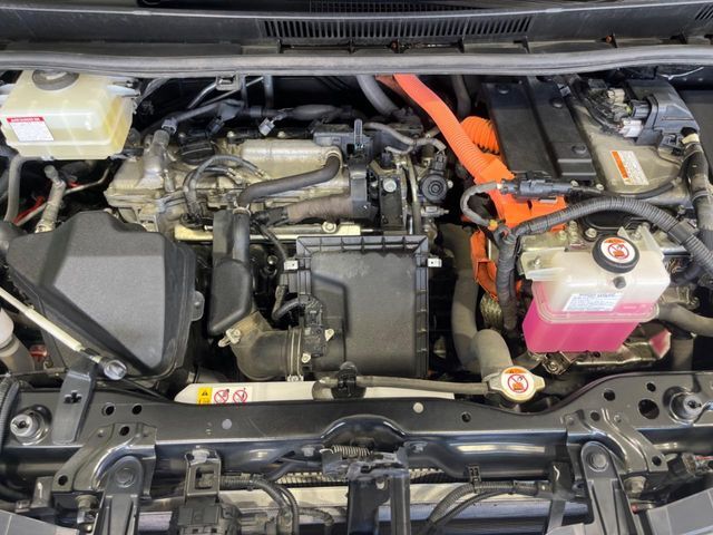 親切・丁寧な専門メカニックスタッフが応対！・車検・点検整備・事故等の修理などアフターサービスも安心。お車のカスタマイズもネクステージのサービススタッフまでご相談ください！