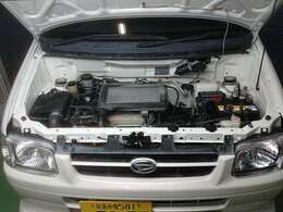 エンジンを下ろしてのエンジンルーム塗装！気持ち悪いほどキレイ！