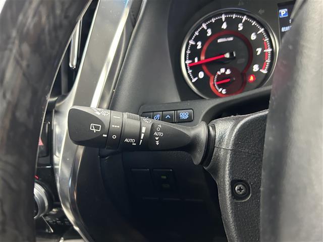 【運転席操作部】快適なドライブを楽しむための機能が装備されています！運転席から触れるので、使いやすいです！除菌プランいれていただくと、さらに清潔で安心していただけます！