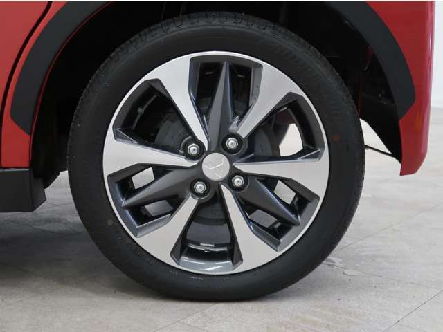 純正15インチアルミ　タイヤサイズ165/55R15