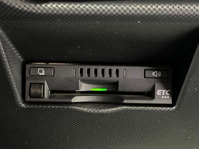 【ETC】高速道路の料金所をストレスなく通過！話題のスポットやサービスエリアに多い「スマートIC」利用時は必須のアイテムです。当店でセットアップを実施、ご納車当日からすぐにご利用いただけます！